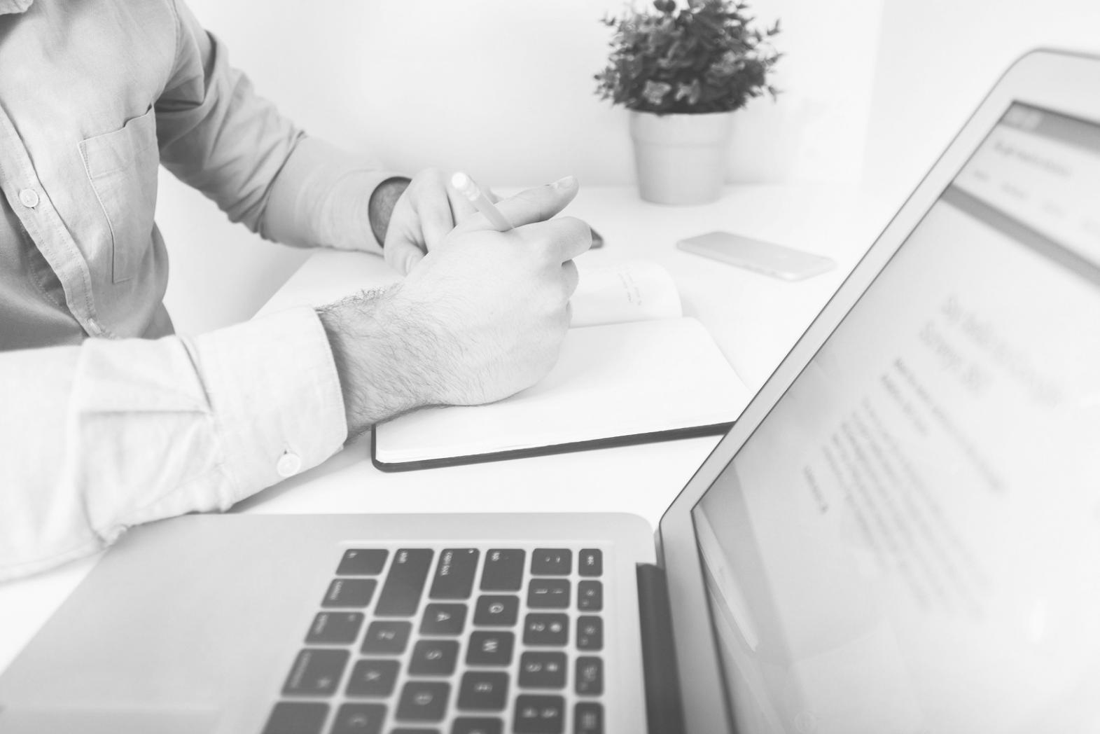 Online learning session focused on on-page SEO techniques